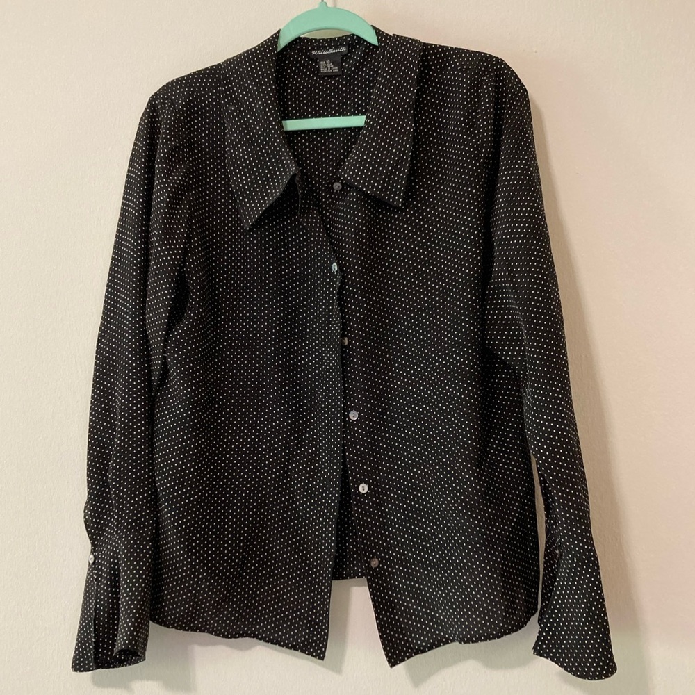 size 10 willi smith blouse shirt polka dot!! would look very nice tucked in :)